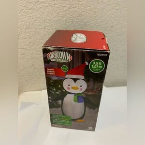 Holiday Time Christmas Penguin 3.5 ft Tall Scarf Hat Airblown Inflatable NEW